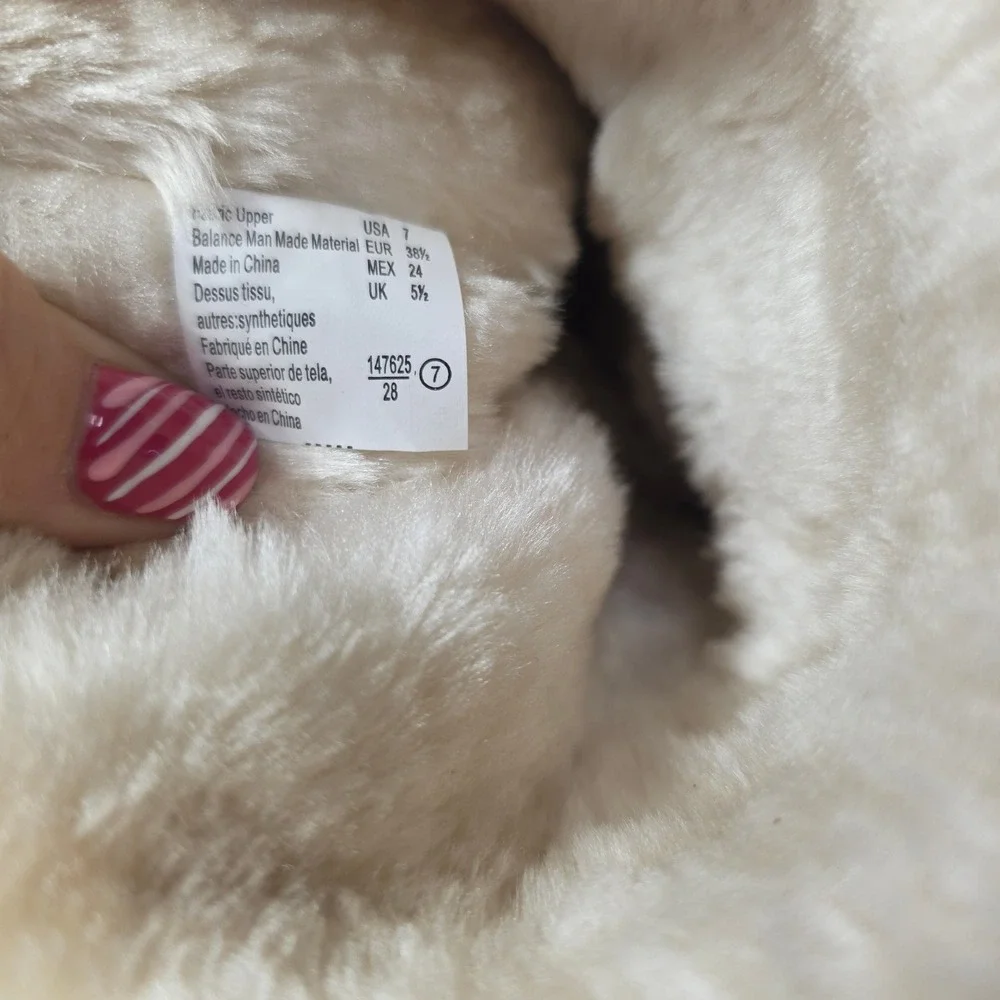 Airwalk Winter Boots Womens 7 Tan Faux Fur Lined‎ Quilted Warm Cozy Cold Weather